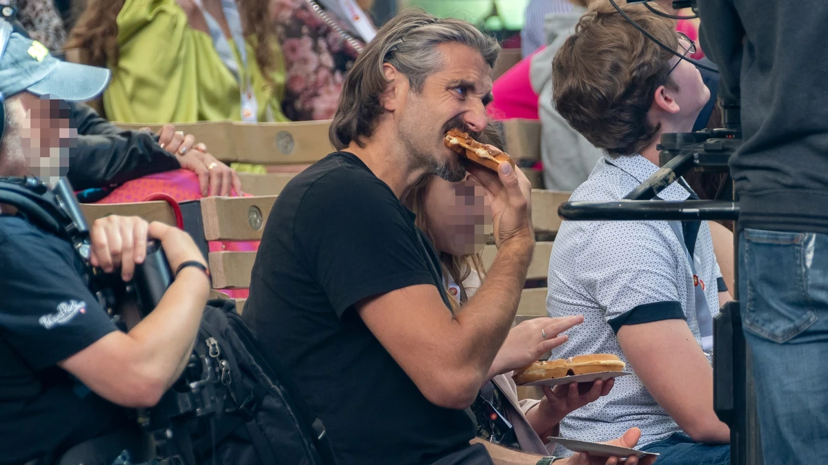 Maciej Dowbor na Polsat SuperHit Festiwal. Prezenter się zestrzał - Vimarsana News