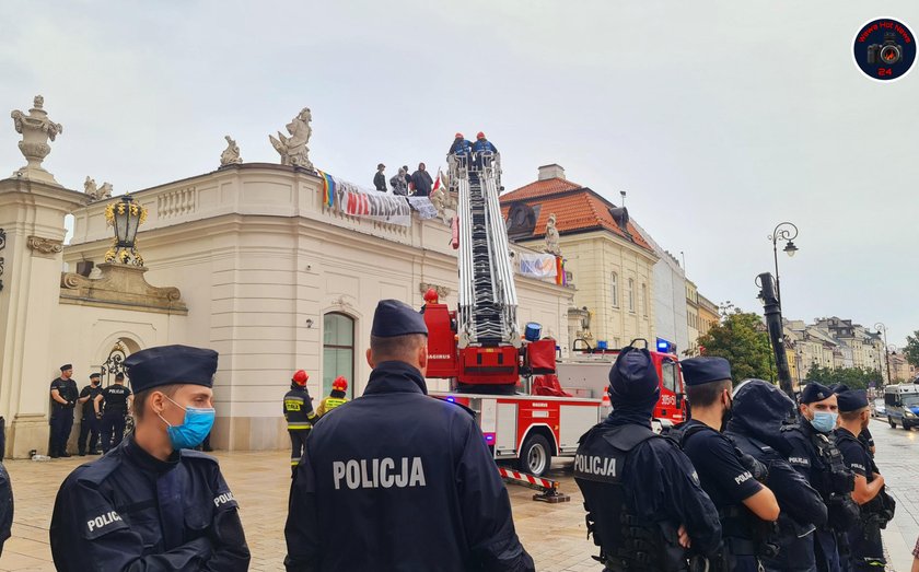 Dantejskie sceny pod gmachem ministerstwa. Ściągali siostrzeńca premiera z dachu