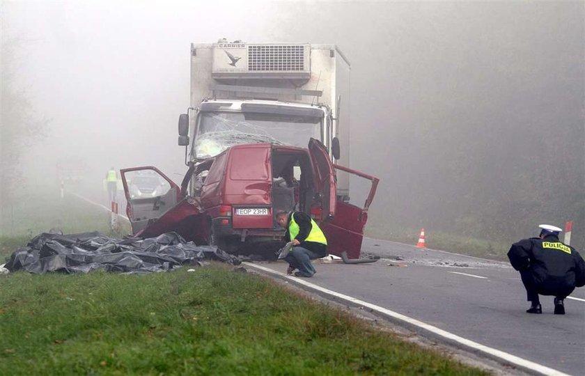 Masakra na drodze. Wypadek busa na E707