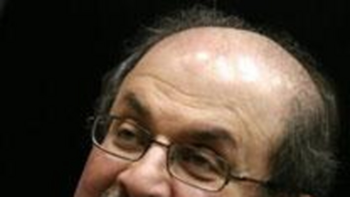 Salman Rushdie zadebiutuje w zawodzie aktorskim grając lekarza w nowej komedii romantycznej "Then She Found Me".