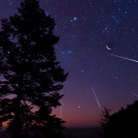 Perseidák meteorraj: merre kell nézni, mikor láthatjuk a legtöbb hullócsillagot?