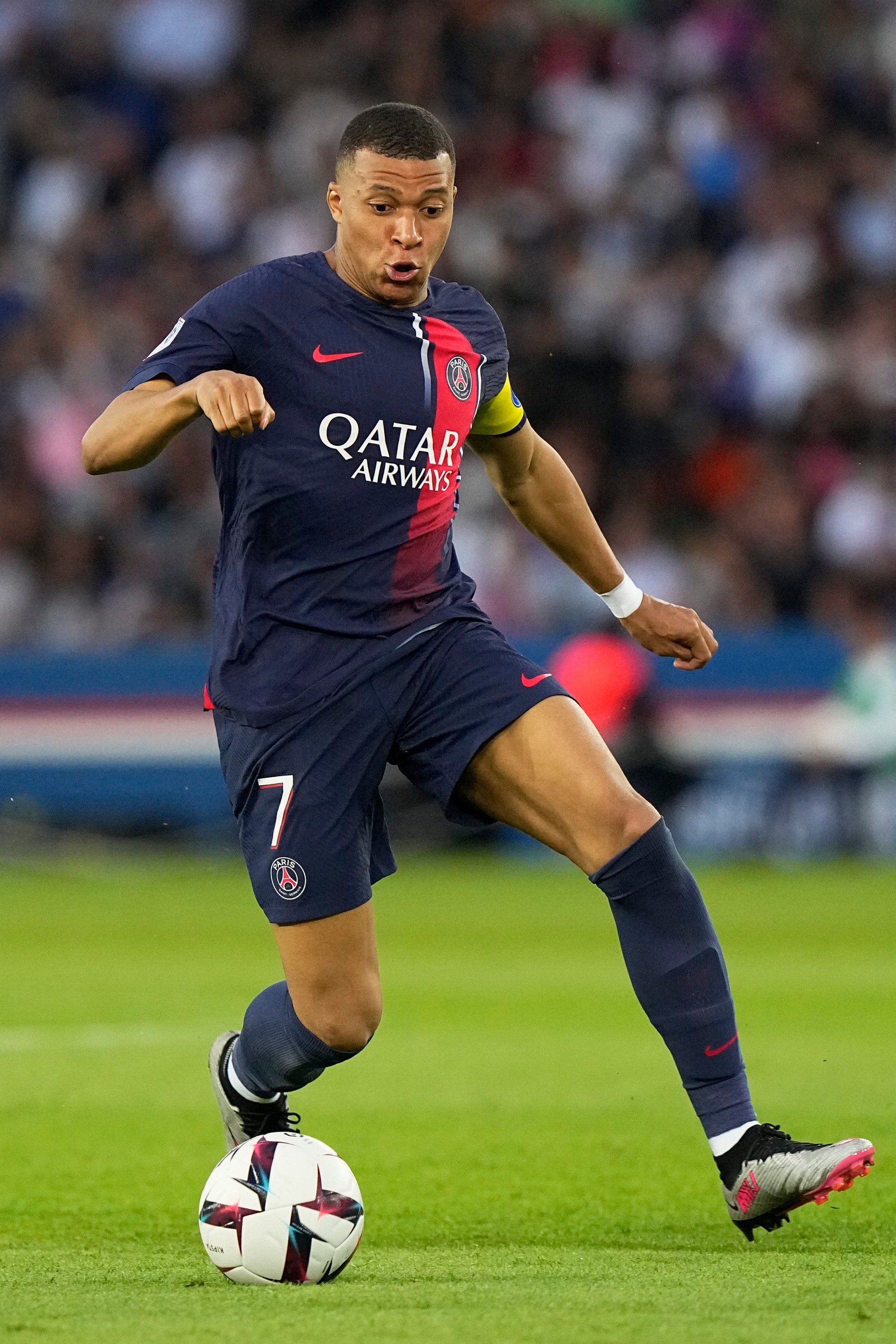 Kylian Mbappé v drese PSG.