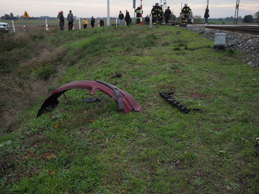 Tragedia na przejeździe kolejowym pod Tomaszowem Maz.