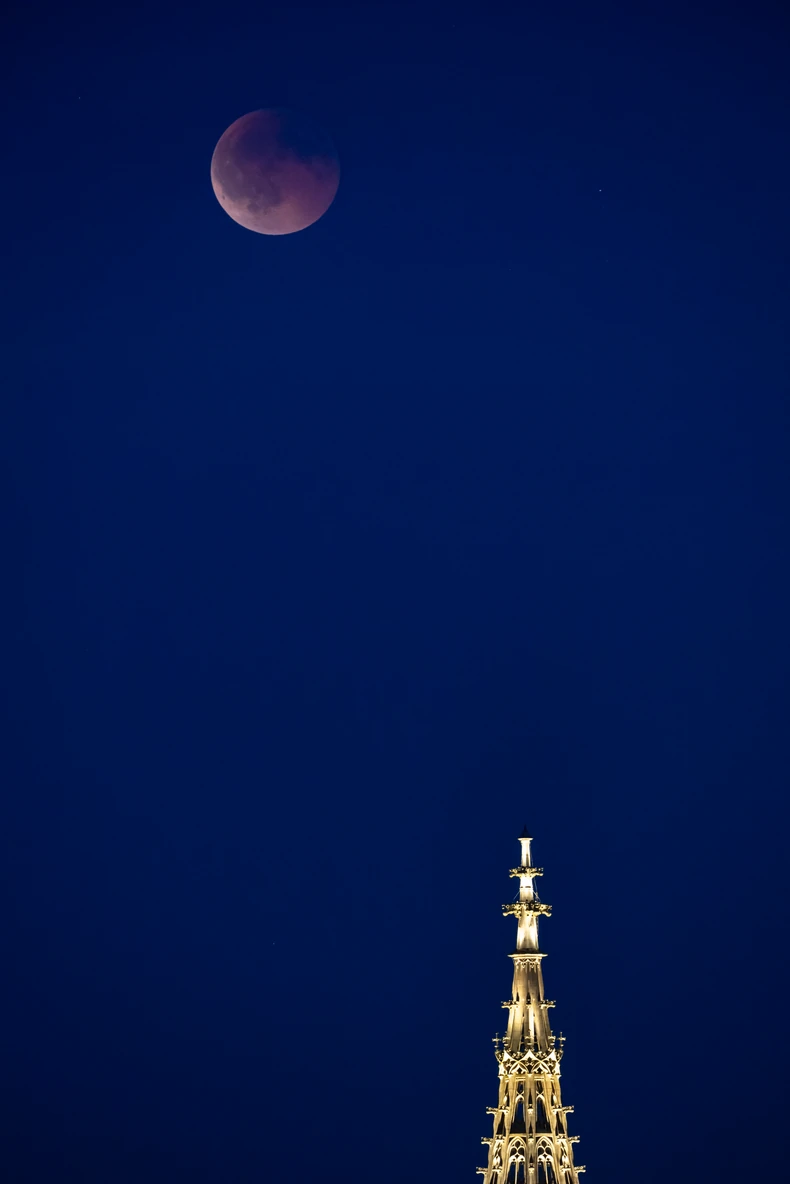 Pomračenje Meseca - Bern, Švajcarska