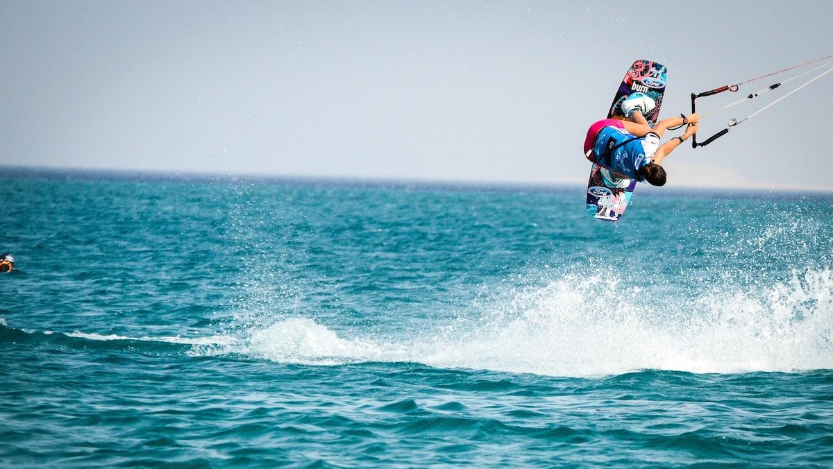 Podczas trzydniowej imprezy "Windsurfing na Narodowym" Maciek Rutkowski zdobywa tytuł Halowego Mistrza Polski, natomiast Karolina Winkowska zajmuje pierwsze miejsce podczas 7. przystanku PKRA World Tour w Tarifie i tym samym umacnia się na pozycji liderki całego cyklu.