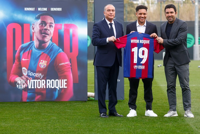 Vitor Roque oficjalnie zaprezentowany przez Barcelonę