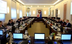 100 nocy i dni rządu Beaty Szydło. I dwa gabinety w praktyce