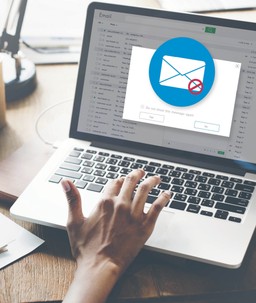 Liczba cyberprzestępstw rośnie.  Do więzienia idą nieliczni