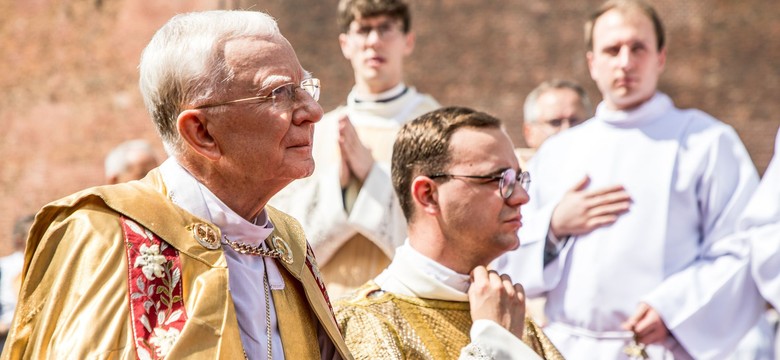 Rewolucja w Krakowie. Abp Jędraszewski składa rezygnację
