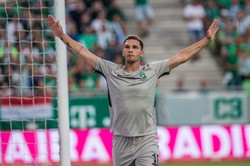 Jakub Świerczok superstar! Dwa gole i asysta Polaka w rewanżowym meczu 3. rundy Ligi Europy [WIDEO]