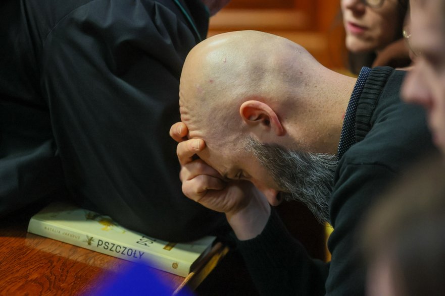 Ks. Michał Olszewski podczas jednej z rozpraw w Sądzie Okręgowym w Warszawie