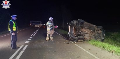 Nastolatka odebrała prawko, wzięła kolegów do auta i dachowała. Tragiczny finał