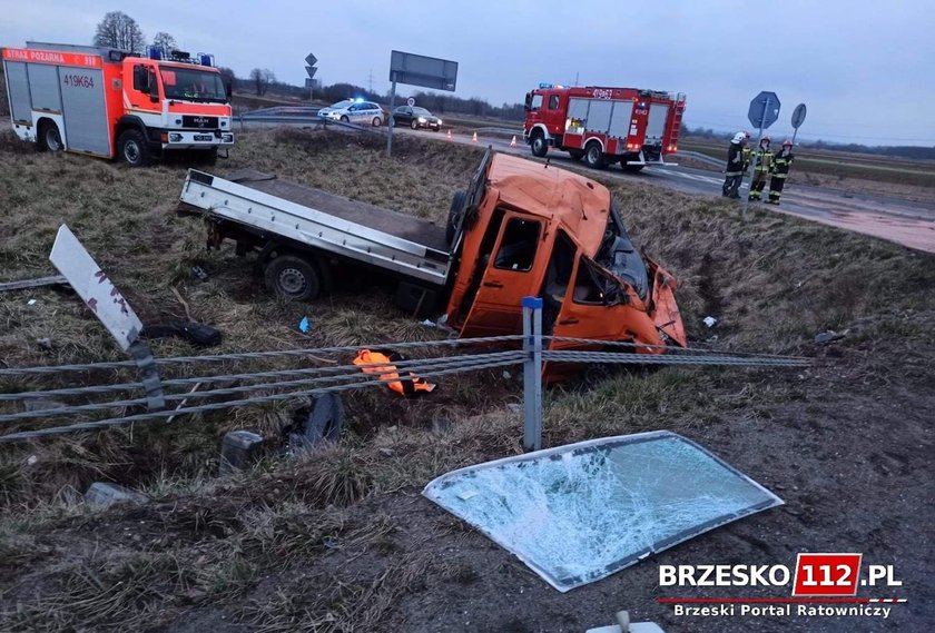 Tragiczny wypadek w Niedzieliskach. Jedna osoba nie żyje, 2 w ciężkim stanie