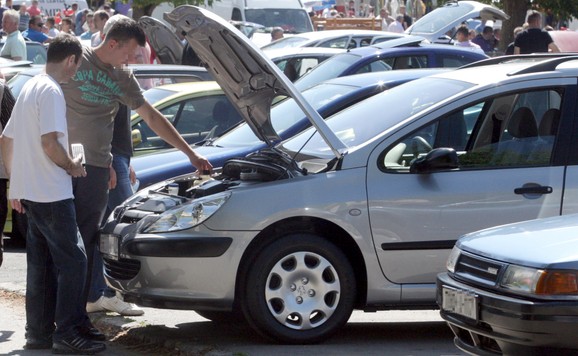 Polovni Automobili Do 2000 Evra Srbija  - Sajt Polovni Automobili Poslednjih Nekoliko Meseci Beleži Konstantan Rast Posete, A U Septembru Smo Zabeležili Apsolutni Rekord.