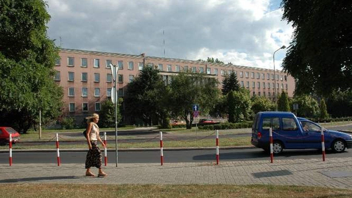 Ślązak płaci 25,67 zł, Wielkopolanin 26,38 zł, a każdy z nas... 58,20 zł. Jak wynika z badań specjalistów lubuskie urzędy są najdroższe w Polsce!