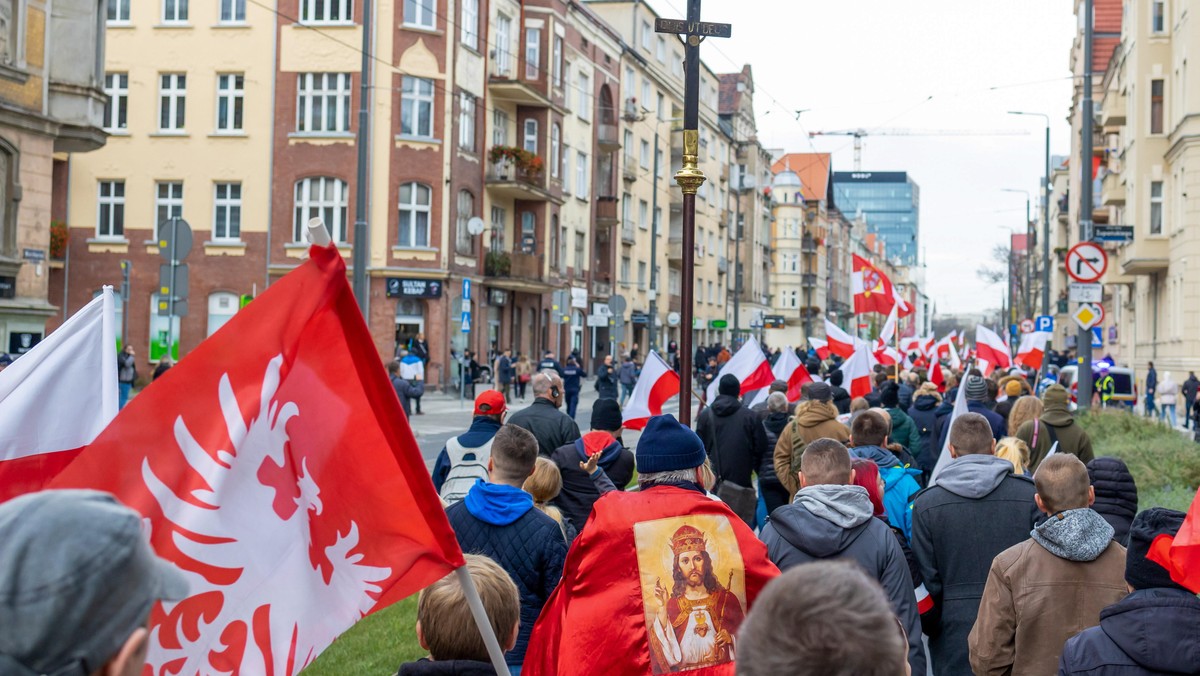 Pierwszy taki marsz w Poznaniu. Za "przykre akty przemocy wobec Kościoła"