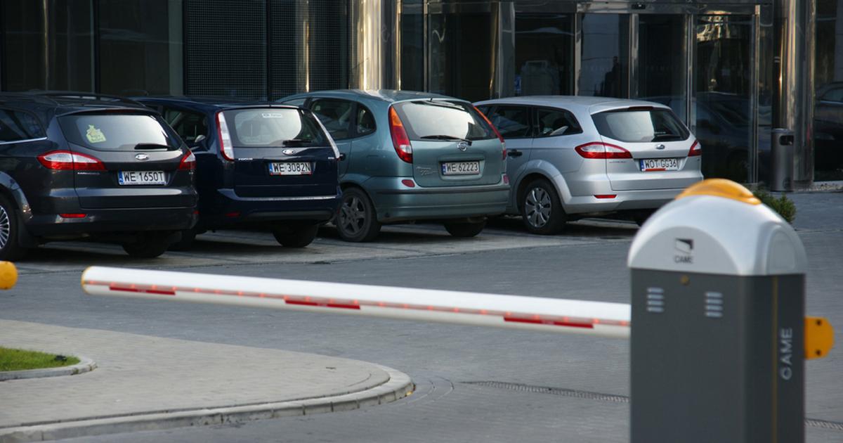 Blokowanie kół na prywatnym parkingu? Będzie rozwiązanie