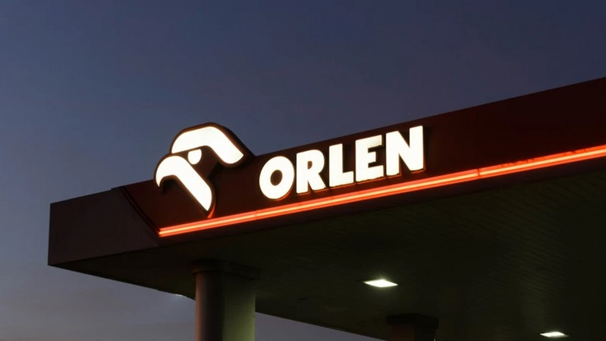 Największy polski koncern naftowy PKN Orlen będzie musiał stawić czoła pełnowymiarowemu dochodzeniu antymonopolowemu UE w sprawie planowanego przejęcia konkurencyjnego Lotosu - podaje Reuters, powołując się na swoje źródła.