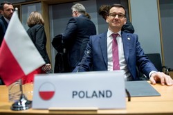 Opozycja słabo ocenia debiut Morawieckiego w roli premiera na unijnym szczycie