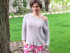 Szinetár Dóra hosszú napra kényelmes ruhát választ