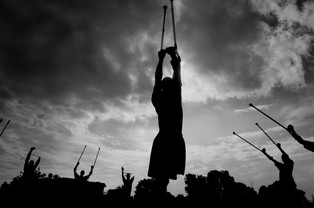 Zglobalizowany świat pogrąża się w chaosie. Czeka nas zmierzch cywilizacji?