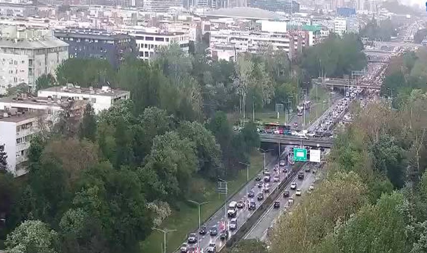 Gužva na moto-put kroz Beograd