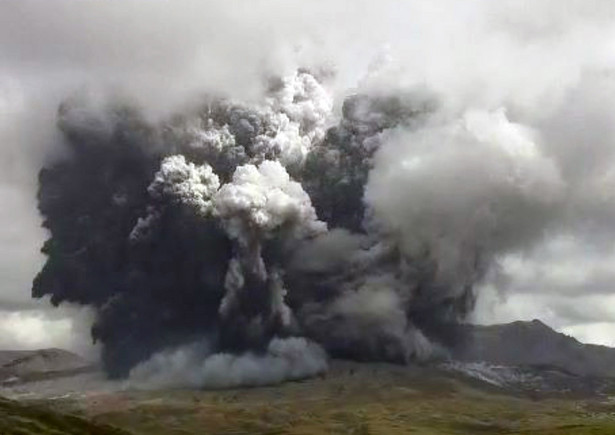 Erupcja wulkanu Aso w Japonii