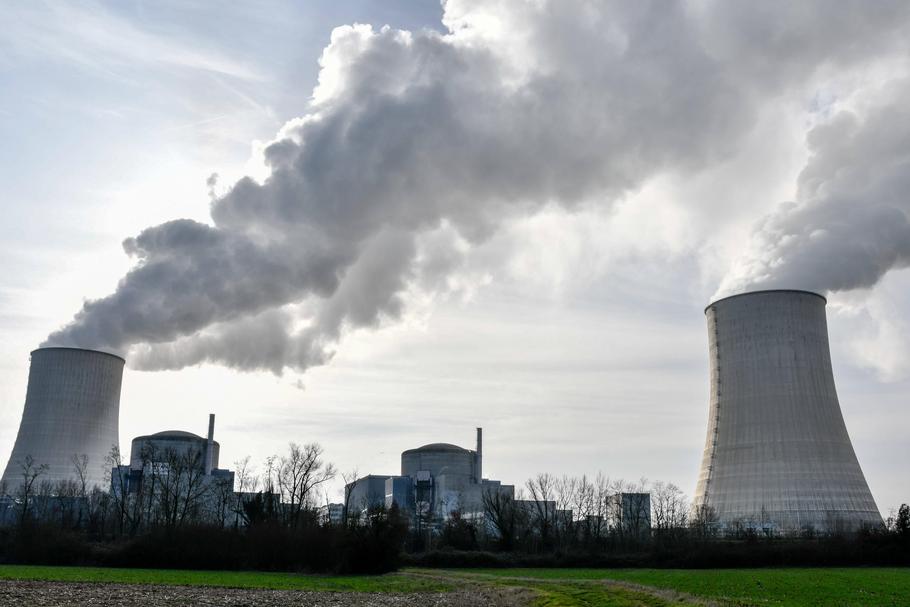 Elektrownia jądrowa Golfech, Francja, 2018. Sektor energetyczny znajduje się pod szczególną ochroną francuskiego państwa