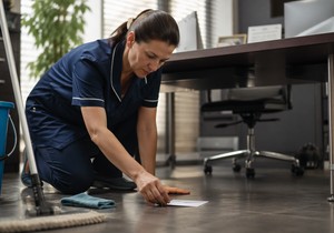 Čistačica, koverta - ilustracija