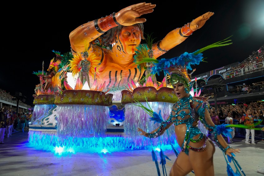 Izvođač škole sambe