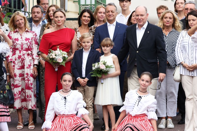 Princ Albert sa suprugom Šarlin i blizancima Žakom i Gabrijelom