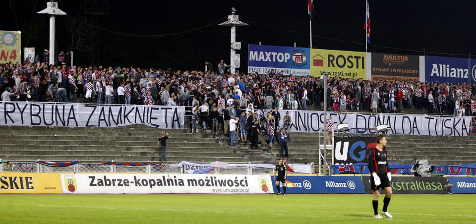 PIŁKARSKA EKSTRAKLASA GÓRNIK ZABRZE KONTRA LEGIA WARSZAWA