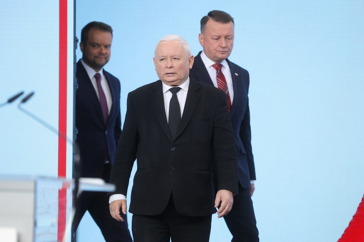 Prezes Prawa i Sprawiedliwości (PiS) Jarosław Kaczyński ocenił, że wszczęcie nowego śledztwa dotyczącego byłego wiceszefa Ministerstwa Spraw Wewnętrznych i Administracji (MSWiA) Macieja Wąsika, jest polowaniem na przeciwników politycznych