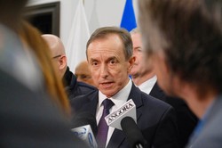 Grodzki: Wynik badania pracownika Senatu ws. koronawirusa - ujemny