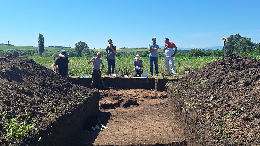 Arheolozi na lokalitetu Srednje polje u selu Bradarac kod Aleksinca