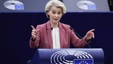 Von der Leyen: Amerykanie krytykują Europę, a podążają tą samą ścieżką