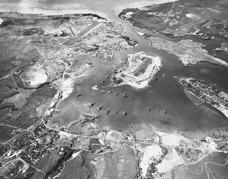 Pearl Harbor 30 października 1941 r., patrząc na południowy zachód