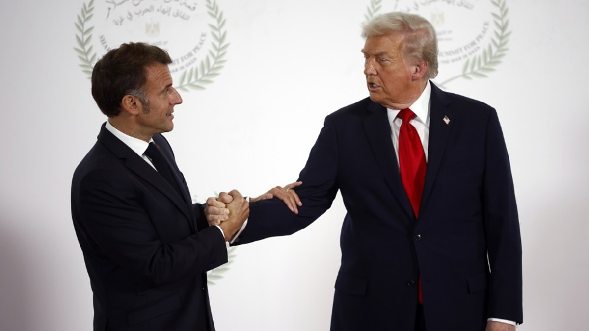 Emanuel Makron i Donald Tramp na samitu o Gazi u Šarm el Šeiku 13. oktobra 2025.