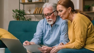 Emerytura i pensja w tym samym miesiącu – jak to zrobić zgodnie z przepisami ZUS?