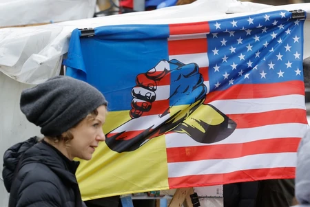 Američko-ukrajinska zastava u Kijevu 6. novembra nakon predsedničkih izbora u SAD