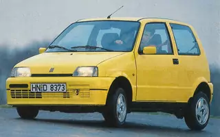 Fiat Cinquecento Sporting - maluch w sportowej formie (Z archiwum Auto Świata)