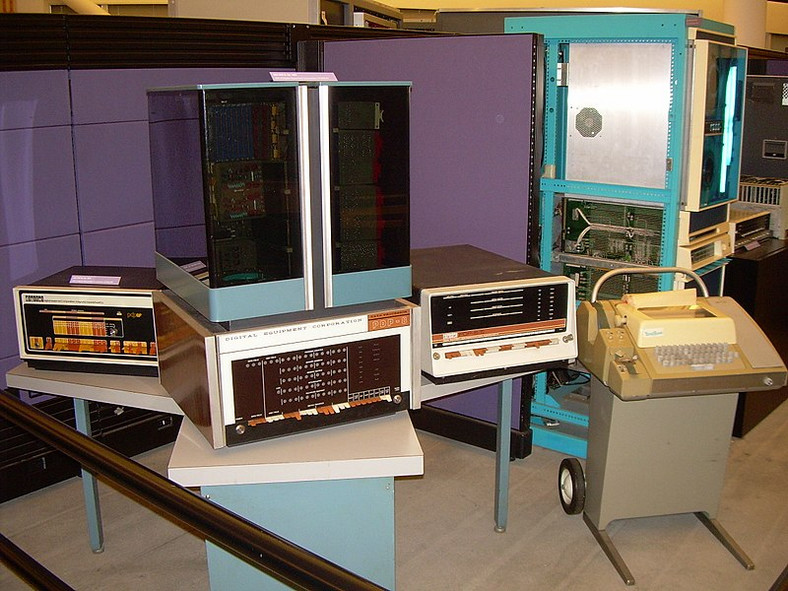 DEC PDP-8F (1972), PDP-8 (1965), PDP-8S (1966)