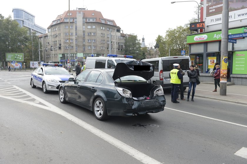 Wypadek autobusu MPK linii 133 na ul. Powstańców Śląskich we Wrocławiu