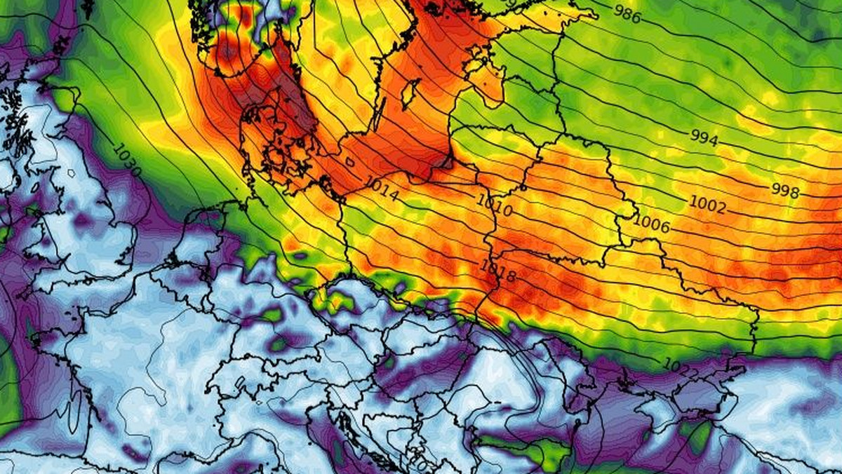 W ostatni dzień roku pogoda zapowiada się kapryśnie. Sylwester będzie bardzo wietrzny przez co odczuwalna temperatura wyraźnie spadnie. Jednak prognoza na Nowy Rok pokazuje, że sytuacja powinna się wkrótce ustabilizować.