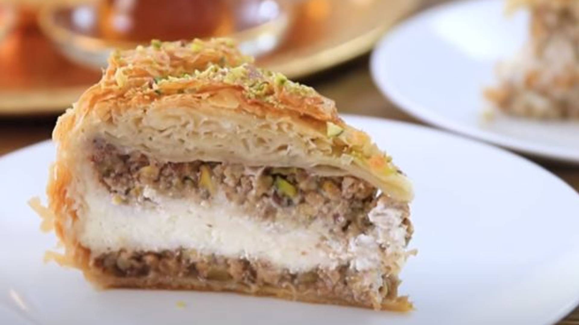 Baklava čizkejk je savršena kombinacija dva svima omiljena kolača