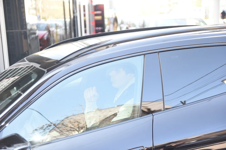 Miloš Teodosić sam u automobilu