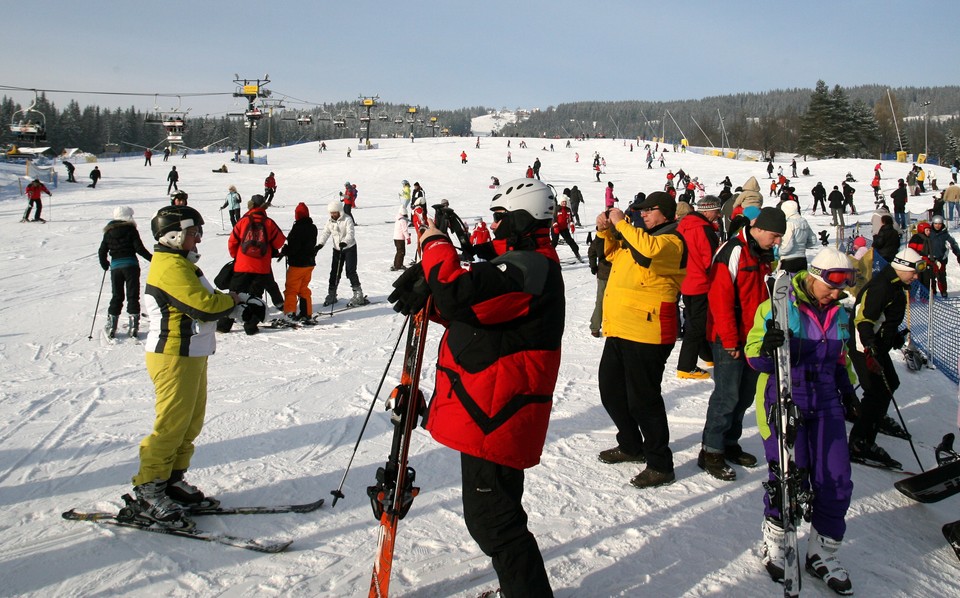 ZAKOPANE POLANA SZYMOSZKOWA NARCIARZE WYPOCZYNEK