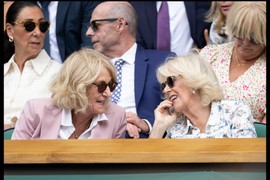 Ceo Novakov meč su kraljica i ona ĆAKULALE KAO DVE KOMŠINICE PREKO PLOTA: Evo ko je omiljena Kamilina osoba za OGOVARANJE u kraljevskoj loži