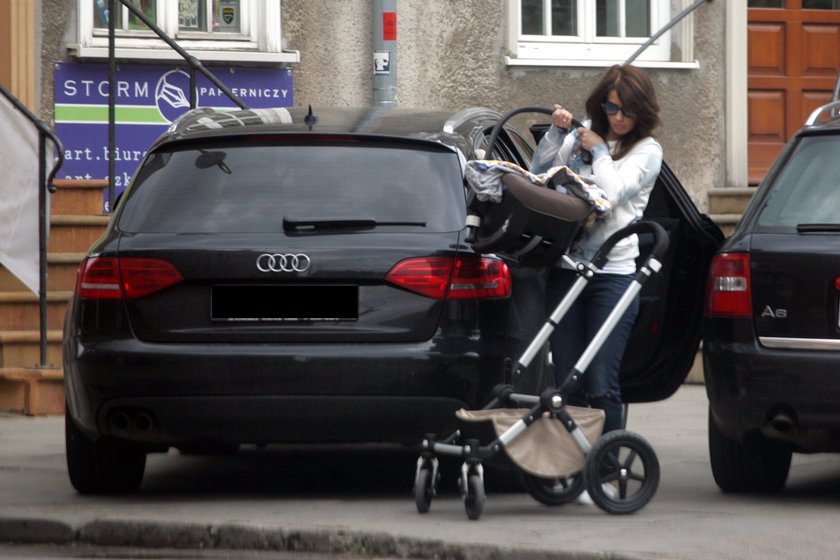 Ewelina Wałęsa w audi