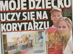 Sześciolatki uczą się na korytarzu!